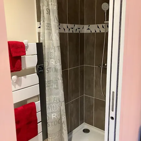 De L'echappee Saline * פיריאק-סור-מר